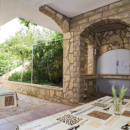 Apartment Stunning In Sv, Petar With Wifi *